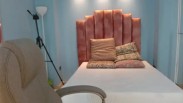 lou rosse  online show from 03.24.26