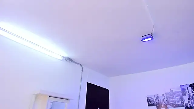 Amy Kiitty  online show from 09.19.25