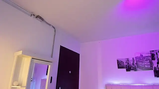 Amy Kiitty  online show from 04.03.26