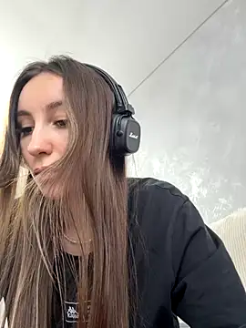 viviandaimond1 online show from 11.13.25