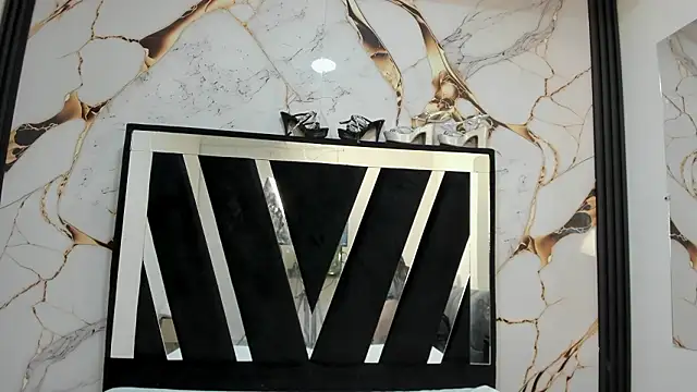 KarinaSimonz online show from 02.17.26