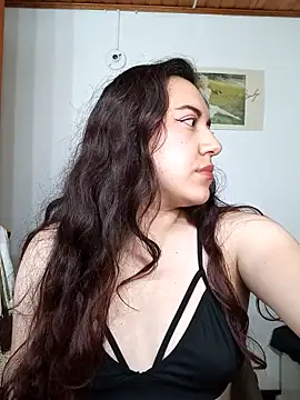 Emi chik online show from 10.05.25