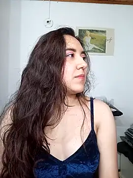 Emi chik online show from 10.15.25