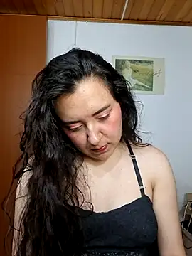 Emi chik online show from 04.02.26