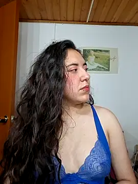 Emi chik online show from 04.17.26