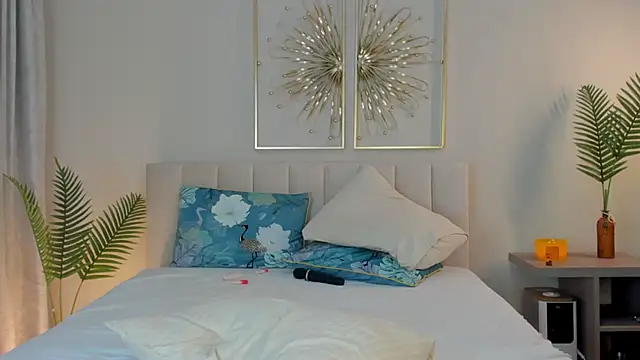    Cindy    online show from 01.10.25