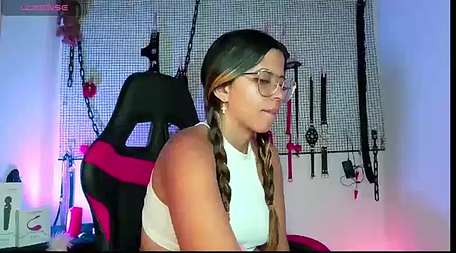 Megaan Greey online show from 12.09.24