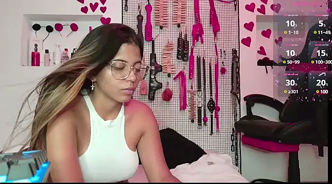 Megaan Greey online show from 03.06.25