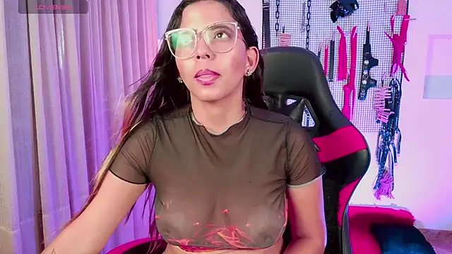 Megaan Greey online show from 10.06.25