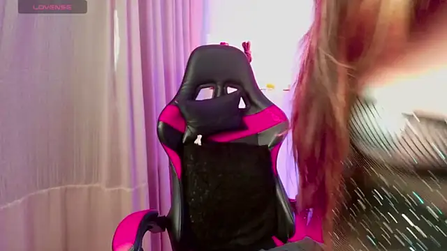 Megaan Greey online show from 10.08.25