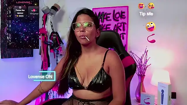 Megaan Greey online show from 10.28.25