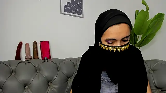 inaya zyad online show from 02.14.25