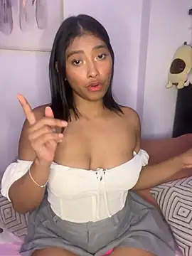 Isabella fasilier online show from 02.05.25