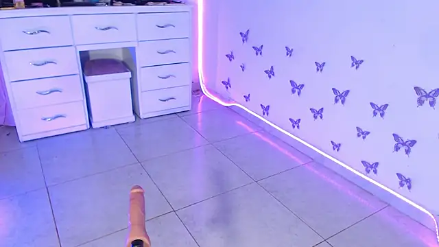 April sexycurvi online show from 04.02.26