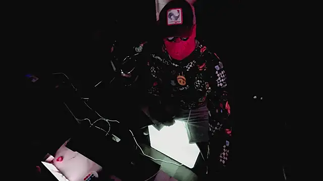 Pressure69mee online show from 02.09.25