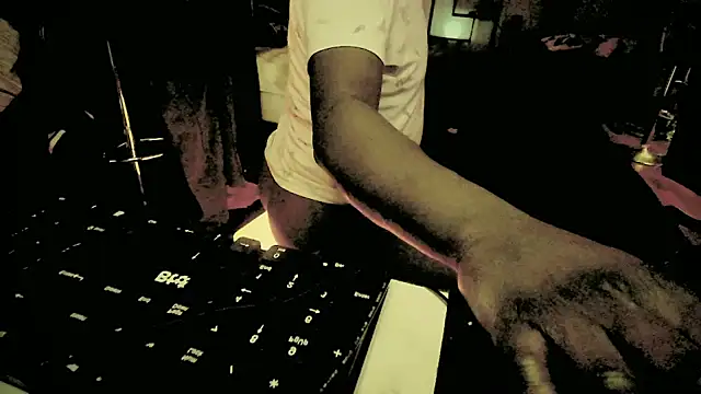 Pressure69mee online show from 02.12.25