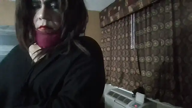 Snapshot of Youcunn chatting on 10.17.25 Youcunn online show from 10.17.25