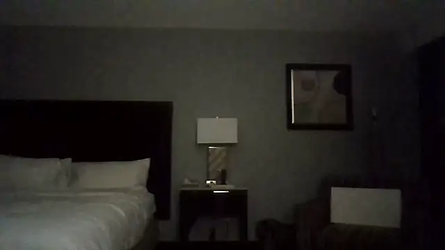 Snapshot of Youcunn chatting on 12.21.25 Youcunn online show from 12.21.25