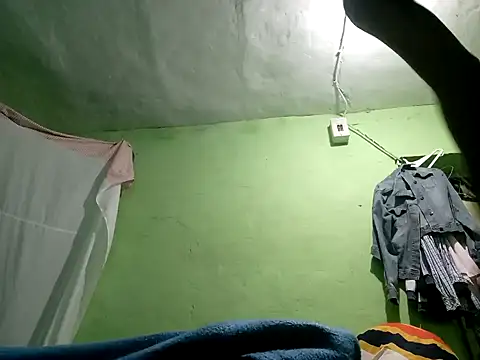 Snapshot of ruygw chatting on 12.19.24 ruygw online show from 12.19.24