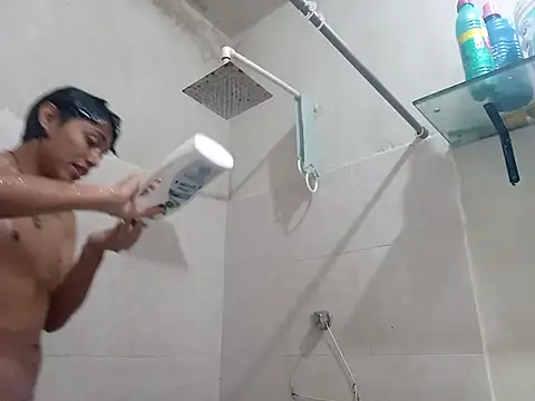 Snapshot of ruygw chatting on 02.15.25 ruygw online show from 02.15.25