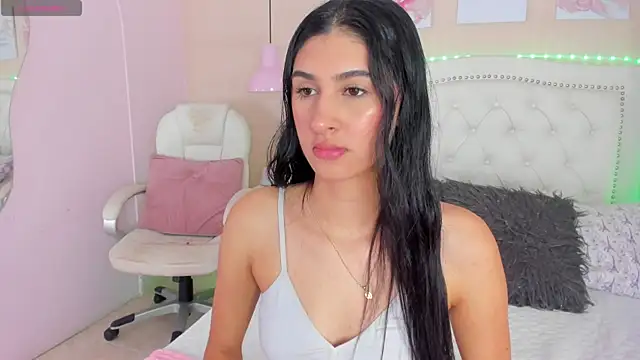 Ashley Evans18 online show from 01.04.25