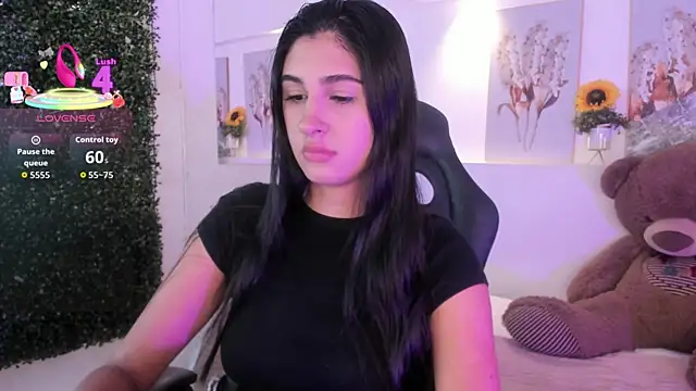 Snapshot of Ashley_Evans18 chatting on 10.22.25 Ashley Evans18 online show from 10.22.25