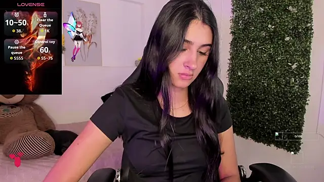 Snapshot of Ashley_Evans18 chatting on 11.15.25 Ashley Evans18 online show from 11.15.25