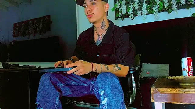 HannibalLester online show from 04.12.26