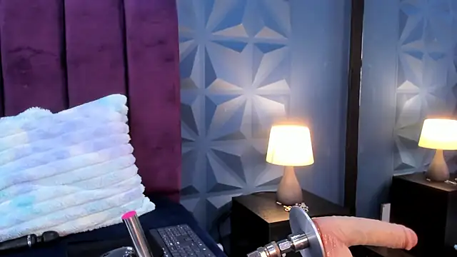 NicoleJonss online show from 03.30.26