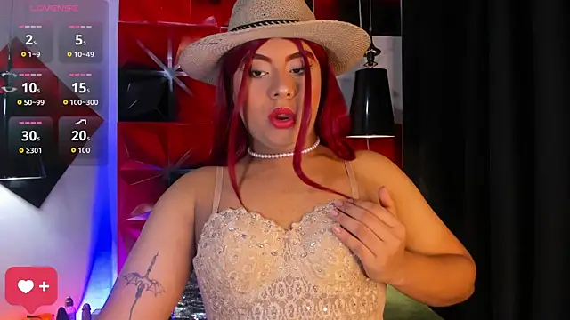 Snapshot of Emili_Roux chatting on 10.13.25 Emili Roux online show from 10.13.25