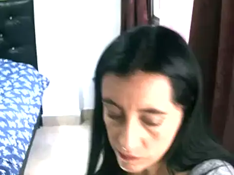 Snapshot of hailey85 chatting on 12.24.24 hailey85 online show from 12.24.24