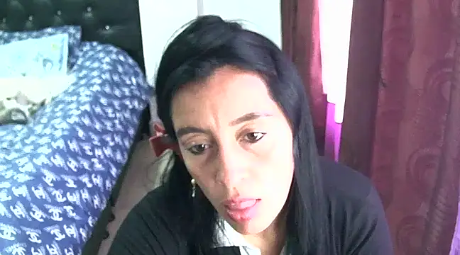 Snapshot of hailey85 chatting on 02.14.25 hailey85 online show from 02.14.25