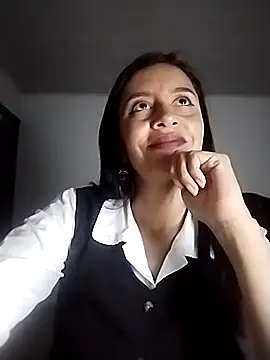 Snapshot of hailey85 chatting on 10.03.25 hailey85 online show from 10.03.25