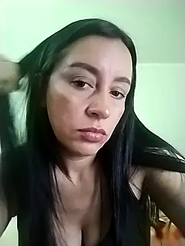 Snapshot of hailey85 chatting on 10.16.25 hailey85 online show from 10.16.25