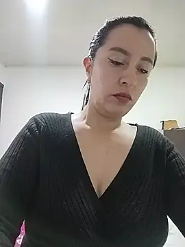 Snapshot of hailey85 chatting on 06.18.26 hailey85 online show from 06.18.26