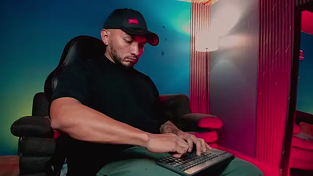 maximusclark1 online show from 01.13.26