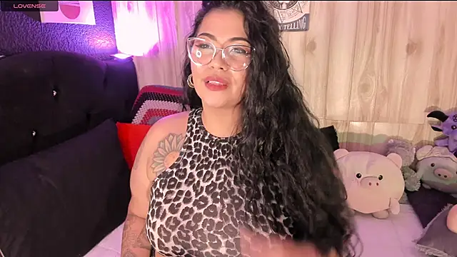 Snapshot of yoishat77 chatting on 12.05.24 yoishat77 online show from 12.05.24