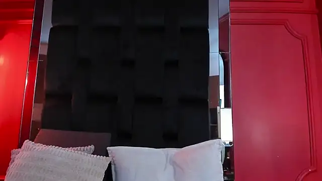 Snapshot of nathalie_rossel chatting on 03.11.25 nathalie rossel online show from 03.11.25