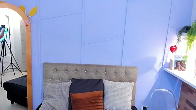 Snapshot of nathalie_rossel chatting on 09.19.25 nathalie rossel online show from 09.19.25