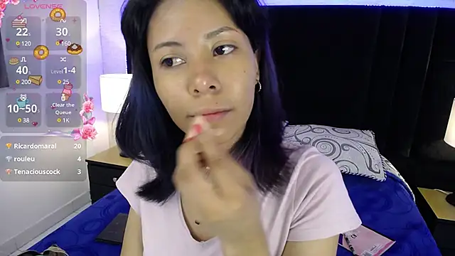 Akane Uwu online show from 01.22.25