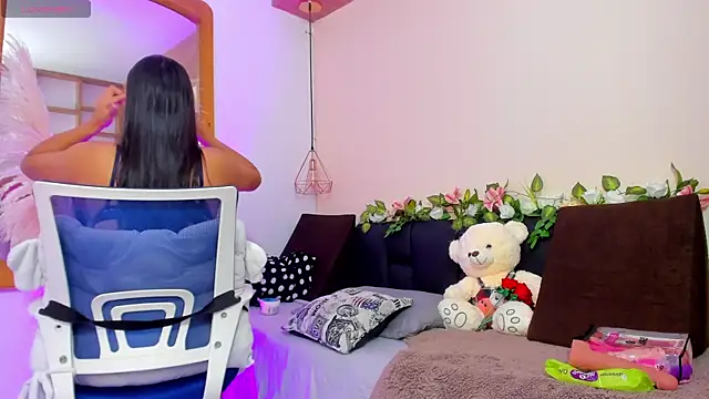 Hannah williams1 online show from 02.22.25