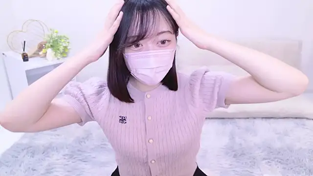 Snapshot of Yurie_ chatting on 12.04.24 Yurie  online show from 12.04.24