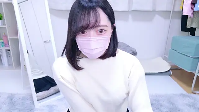 Snapshot of Yurie_ chatting on 12.11.24 Yurie  online show from 12.11.24