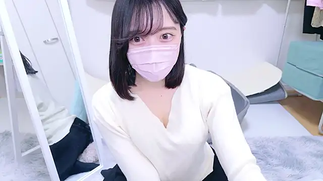 Snapshot of Yurie_ chatting on 12.11.24 Yurie  online show from 12.11.24