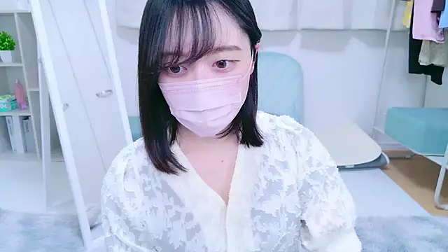 Snapshot of Yurie_ chatting on 12.21.24 Yurie  online show from 12.21.24