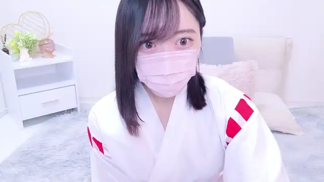 Snapshot of Yurie_ chatting on 12.30.24 Yurie  online show from 12.30.24