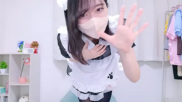 Snapshot of Yurie_ chatting on 01.08.25 Yurie  online show from 01.08.25