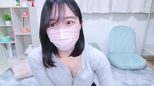 Snapshot of Yurie_ chatting on 01.25.25 Yurie  online show from 01.25.25