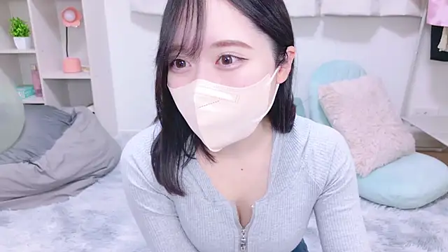 Snapshot of Yurie_ chatting on 02.12.25 Yurie  online show from 02.12.25