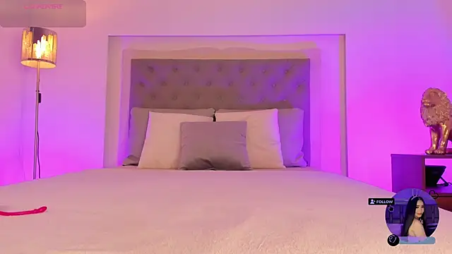 Katte Hood11 online show from 01.28.25